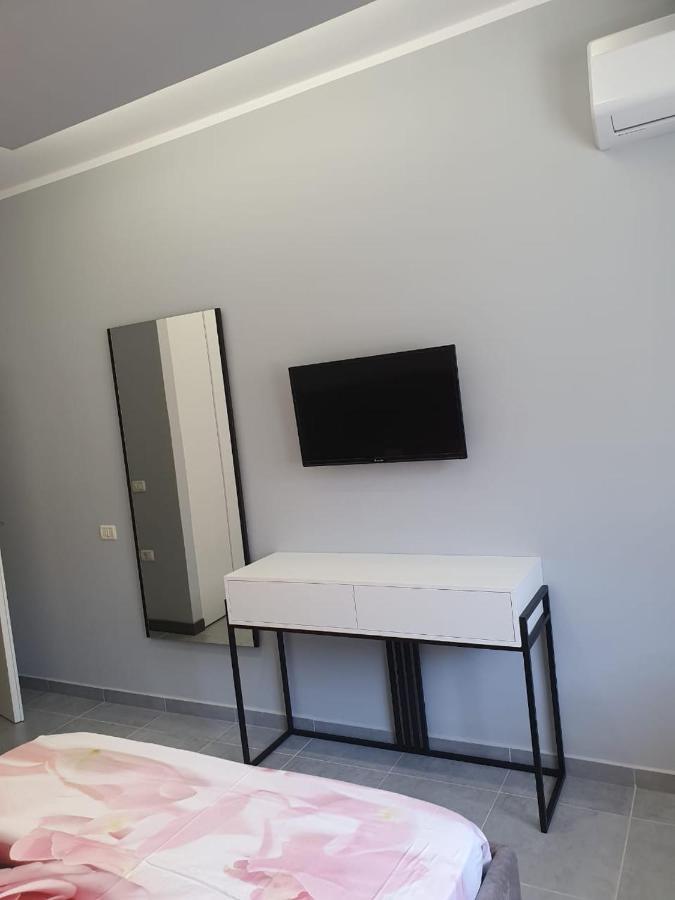 Deluxe Apartment Влёра Экстерьер фото